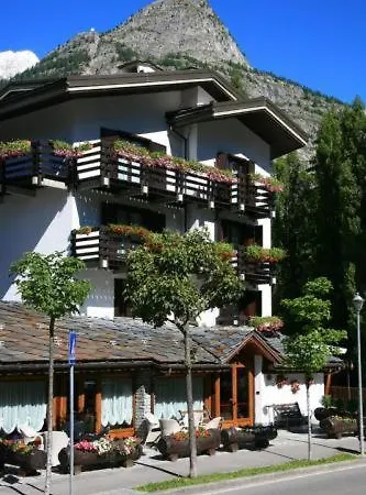 Les Jumeaux Hotel Courmayeur