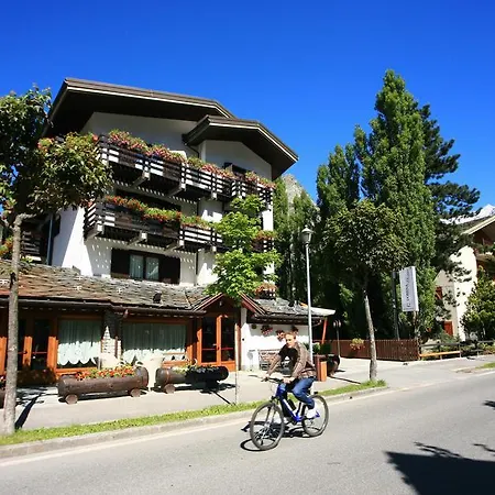 Les Jumeaux Hotel Courmayeur