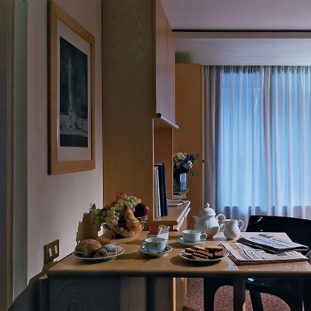 居美奥克斯库马耶酒店