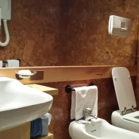 居美奥克斯库马耶酒店 酒店