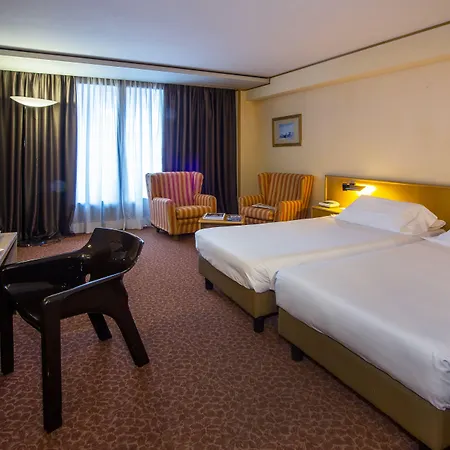 居美奥克斯库马耶酒店 3* 库马约尔