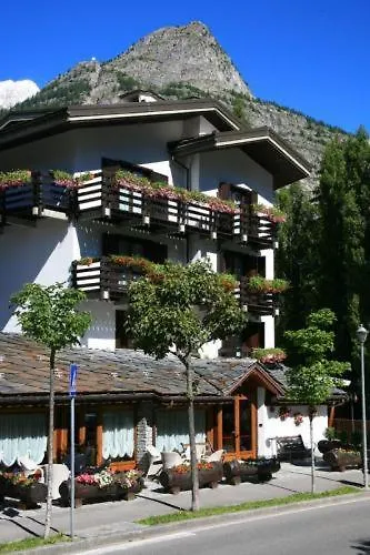Les Jumeaux Otel Courmayeur